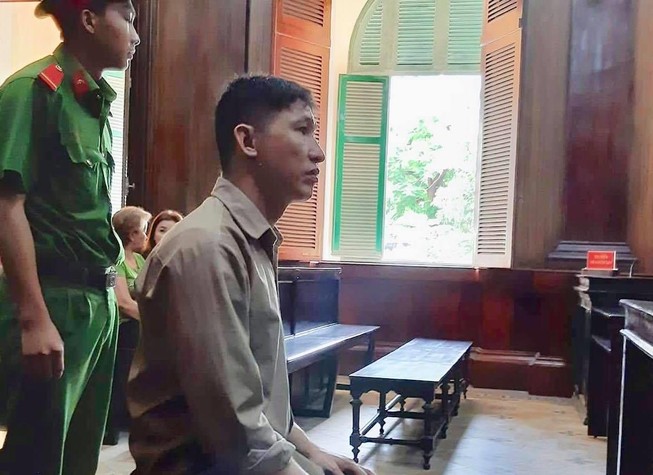 Người bị hại phản ứng khi nghe bị cáo lý giải không giết người