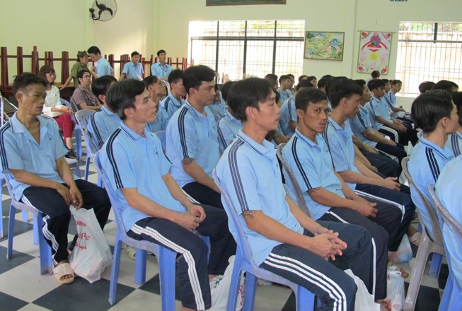 Hoang tưởng vì dùng chất hướng thần như trò chơi