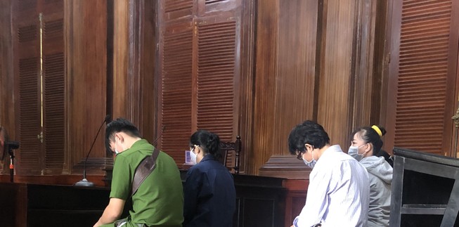 Tập đoàn cao su xin khoan hồng cho 5 nhân viên đang hầu tòa