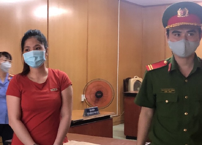 Nhân tình 9X trộm của bạn trai ngoại hơn 7.000 USD