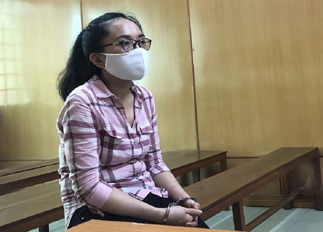 Nữ sinh viên trường y mua bán hàng cấm lãnh 20 năm tù