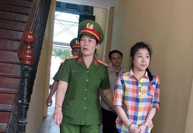 'Tạo công ăn việc làm' cho bạn xã hội, cả hai bị 33 năm tù