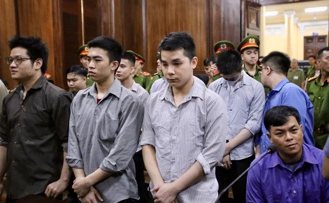 Tuyên phạt Phúc XO 12 năm tù sau ít phút quay lại xét hỏi