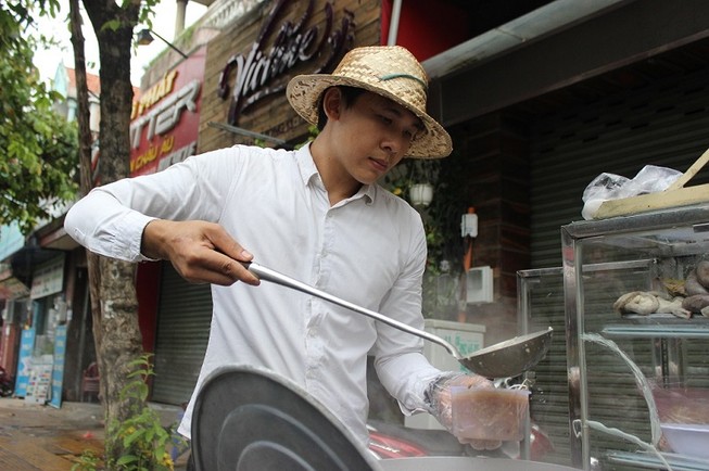 Chuyện của chàng bán cháo lòng đẹp trai như người mẫu