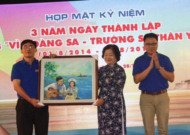 4,8 tỉ đồng ủng hộ CLB Vì Hoàng Sa - Trường Sa thân yêu