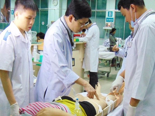 Bệnh viện tại TP.HCM oằn mình cấp cứu hơn 8.000 người dịp lễ