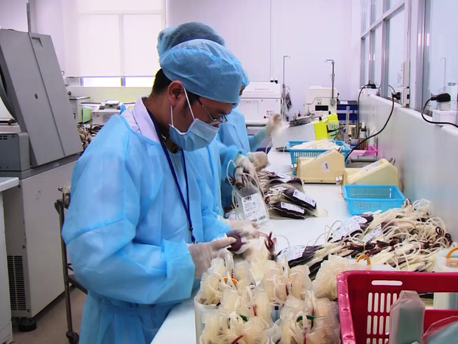 Bệnh viện nói về việc thừa huyết tương để xuất khẩu