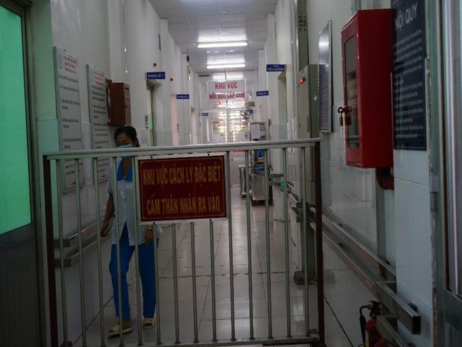 Tất cả người nhập cảnh vào Việt Nam đều phải cách ly tập trung