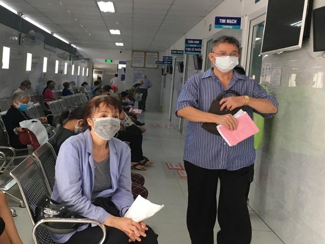 TP.HCM: Khám, cấp phát thuốc tại nhà cho người cao tuổi