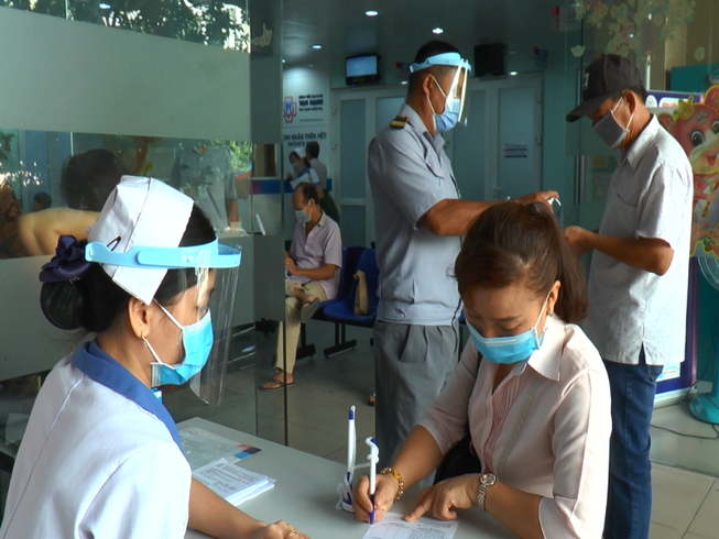 Người nước ngoài đến TP.HCM chữa bệnh phải cách ly 14 ngày