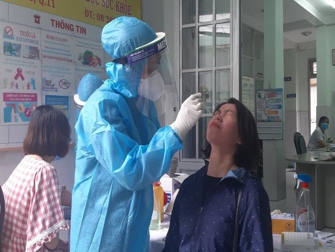 TP.HCM còn hơn 3.000 người từ Đà Nẵng về chưa lấy mẫu