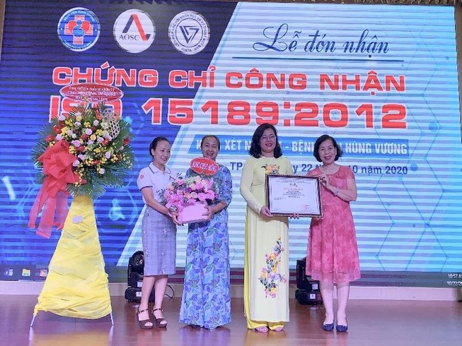 Bệnh viện Hùng Vương đạt chứng nhận quốc tế về xét nghiệm