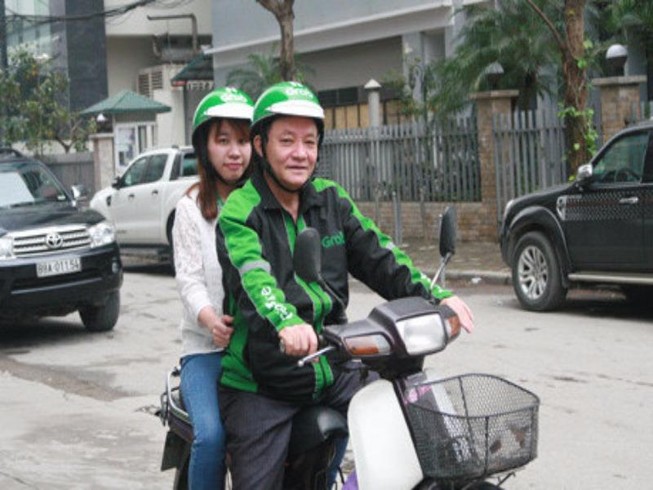 Grab tăng chiết khấu, nhiều tài xế ngưng việc tập thể