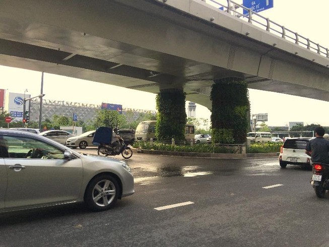 Xem xét ngưng cấp phù hiệu ô tô từ 9 chỗ trở xuống
