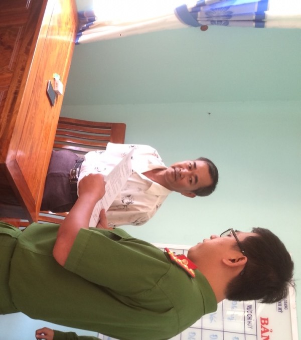 Bắt thầy giáo dâm ô học sinh