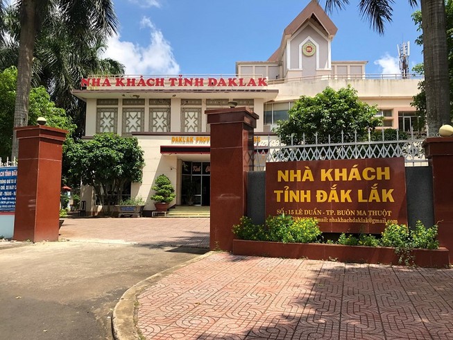 Kỷ luật GĐ Nhà khách do sa thải nhân viên không đúng quy định
