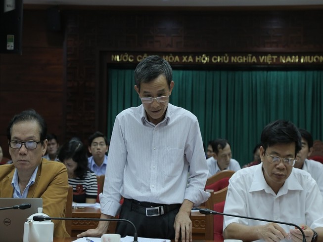 Ông Nguyễn Như Bút, Chủ tịch UBND huyện Buôn Đôn phát biểu tại buổi họp báo. Ảnh: HUY TRƯỜNG