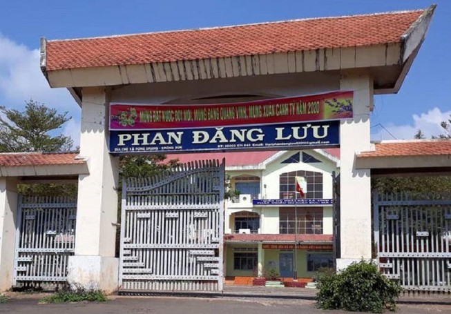 Nghi vấn nhóm học sinh cho vay nặng lãi trong trường học