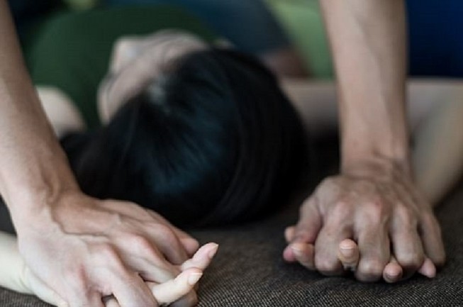 Bị truy tố vì làm bạn gái 13 tuổi mang thai sinh con