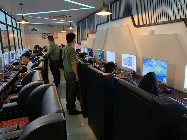 Quán có nhiều game thủ tụ tập vào mùa dịch bị phạt 20 triệu
