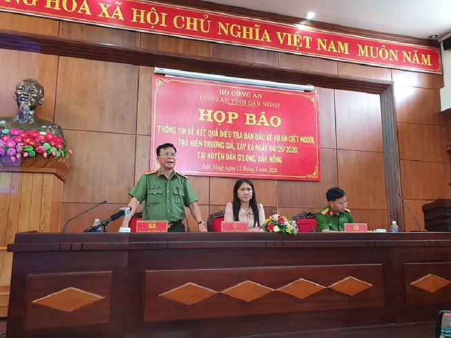 Vụ thi thể trong xe cháy: Nghi can bí thư xã mua 120 lít xăng