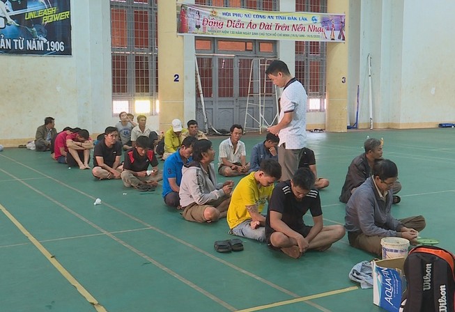 ‘Sới gà’ trong rẫy