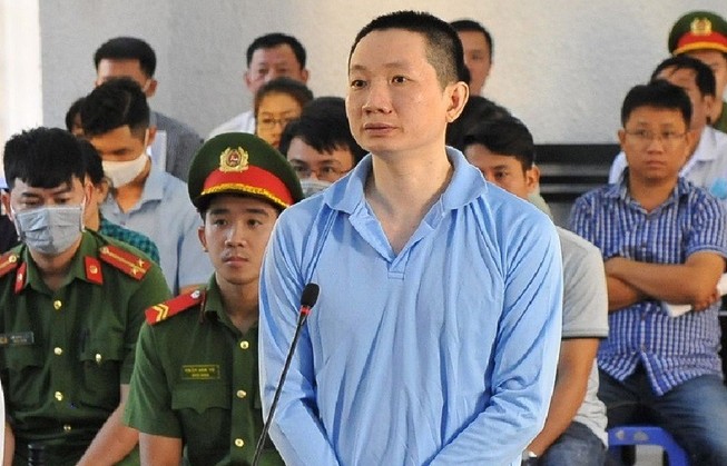 Y án tử hình cựu cán bộ ngân hàng thụt két hơn 100 tỉ