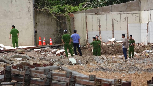 Sập tường, 2 công nhân tại Bình Dương bị đè chết