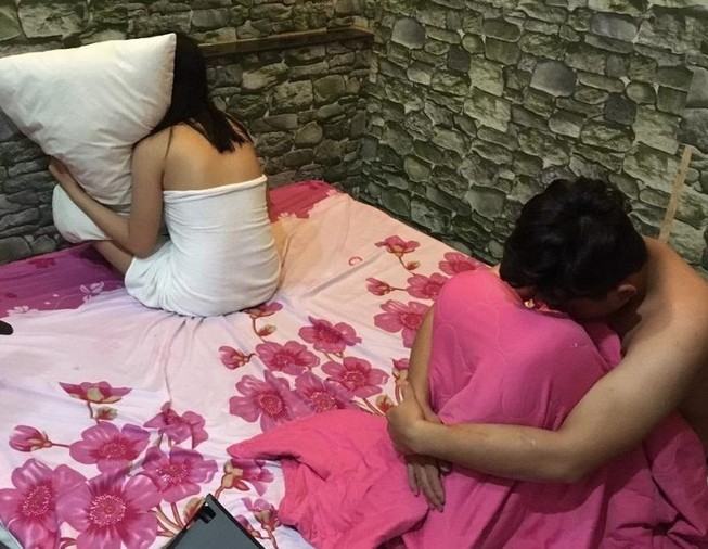 Phá đường dây gái gọi 'Hoa hồng Thủ Dầu Một' và 'Hội gái xinh'