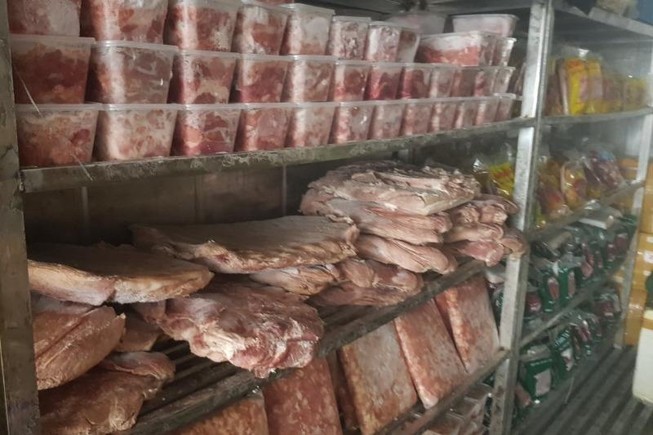 Hàng chục tấn chân gà hết hạn sử dụng không tiêu hủy được