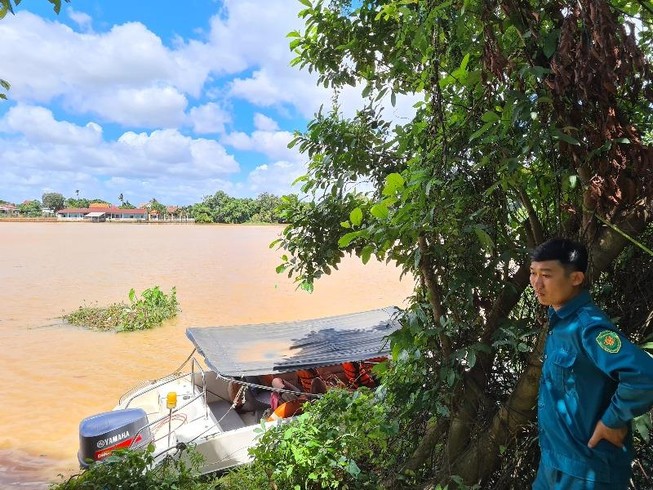 Vụ Đại úy hi sinh khi bắt cát lậu: Có nổ súng trấn áp