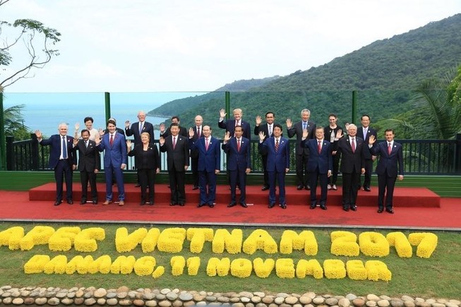 Nơi chụp ảnh 21 lãnh đạo APEC được lắp kính chống đạn
