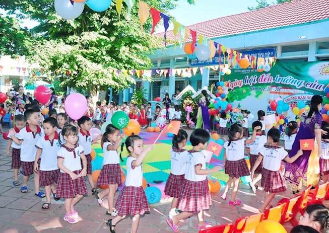 Giáo viên tố hiệu trưởng xúi phá thai vì... thành tích