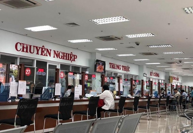 Đà Nẵng: Một số sở quá tải công việc