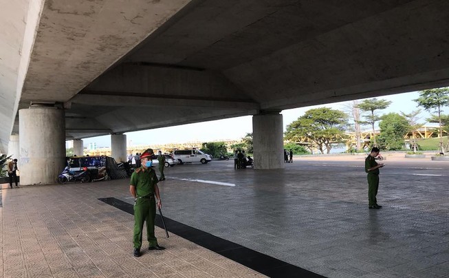 Nóng: Đà Nẵng phát hiện thi thể trong vali trôi trên sông Hàn