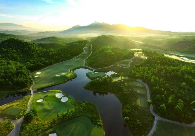 Sân golf Bà Nà ngừng phục vụ để chống dịch COVID-19