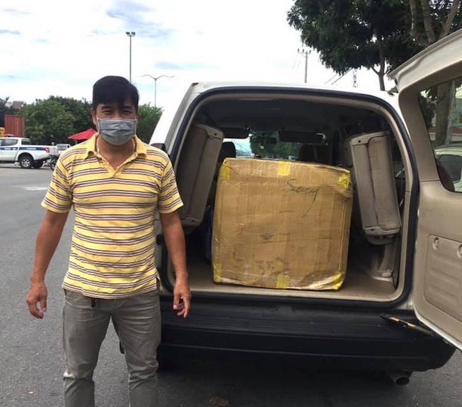 10.000 khẩu trang tới với người dân Hội An và các nhà báo