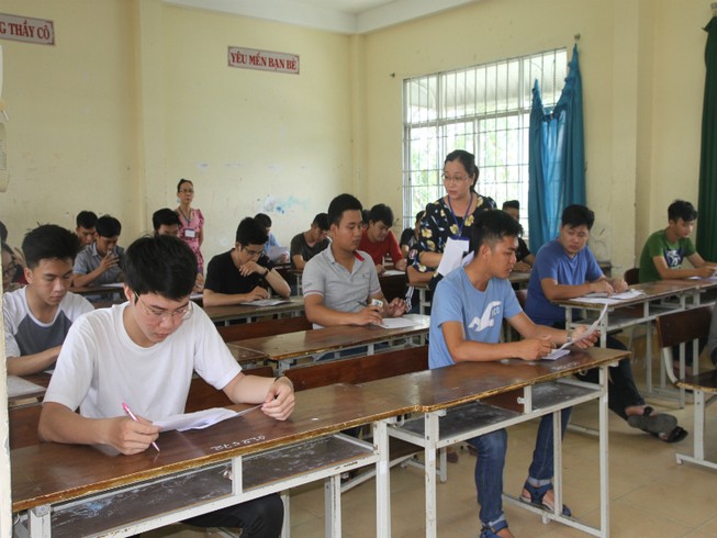 Cần Thơ đang chấm phúc khảo hơn 1.000 bài thi