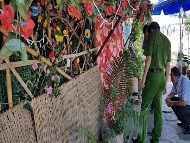 Đi cà phê kích dục, người đàn ông vừa bị đánh vừa bị cướp