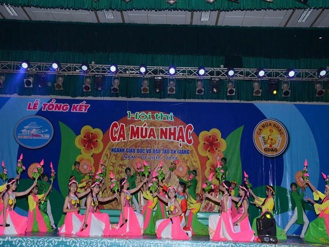 Sở GD&ĐT An Giang thông tin vụ 'cấm' thi hát 'Đất nước lời ru'