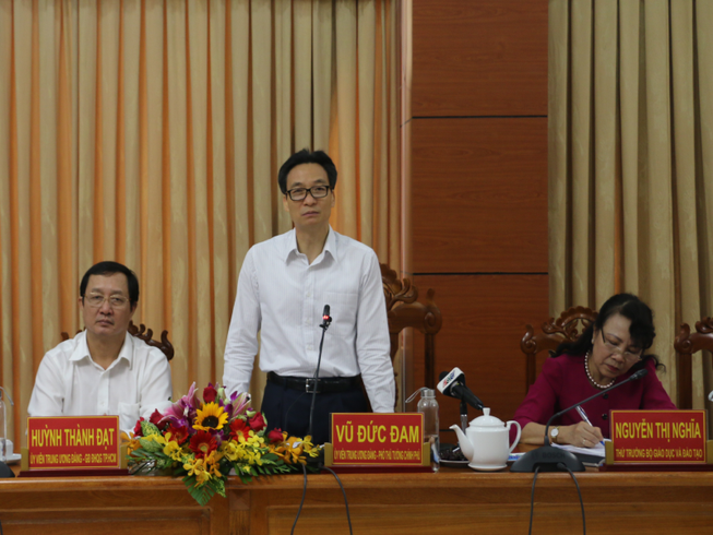 Phó Thủ tướng Vũ Đức Đam làm việc với tỉnh An Giang