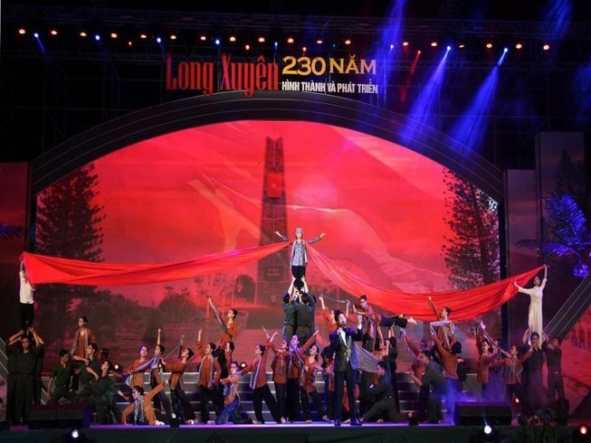 Văn nghệ chào mừng