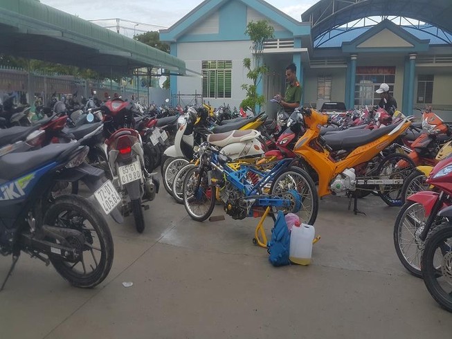 Hậu Giang: 140 thanh niên đua xe trên QL1A bị bắt giữ