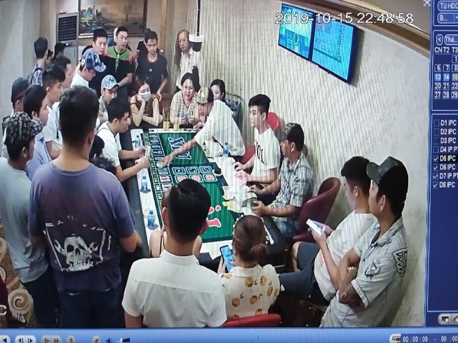 27 người đánh bạc bên trong OV Club ở Cần Thơ