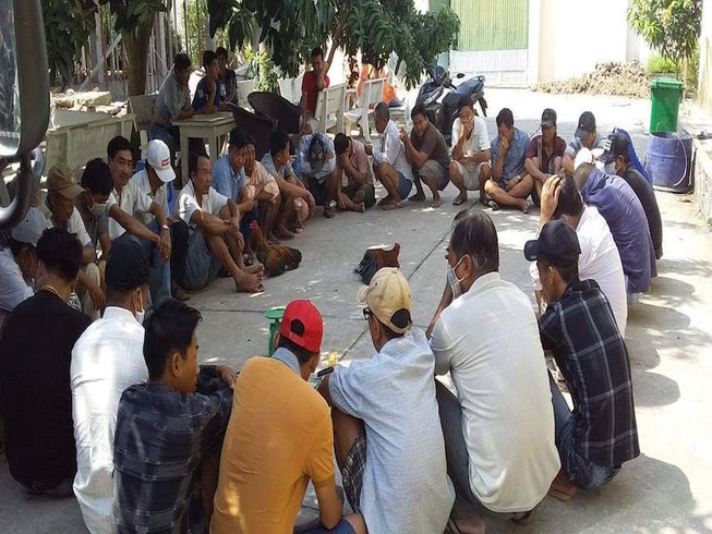 An Giang: Mật phục bắt 32 đối tượng đá gà ăn tiền