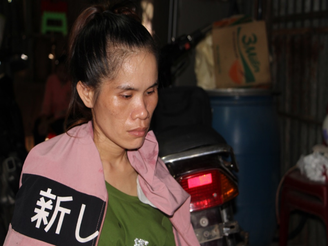 Trần Thị Dúng bị lực lượng chức năng bắt giữ . Ảnh: CACC