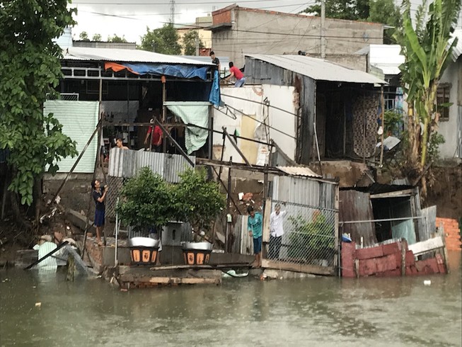 Lại sạt lở ở An Giang, 15 nhà dân phải di dời