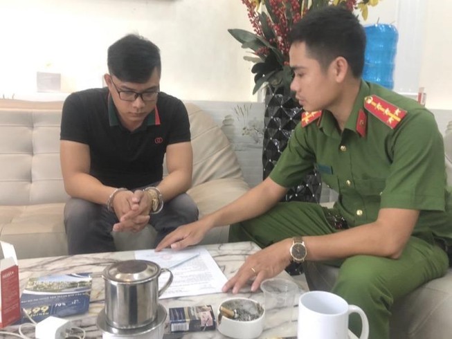 Đang tại ngoại về tội lừa đảo, giám đốc tiếp tục lừa 8 tỉ đồng