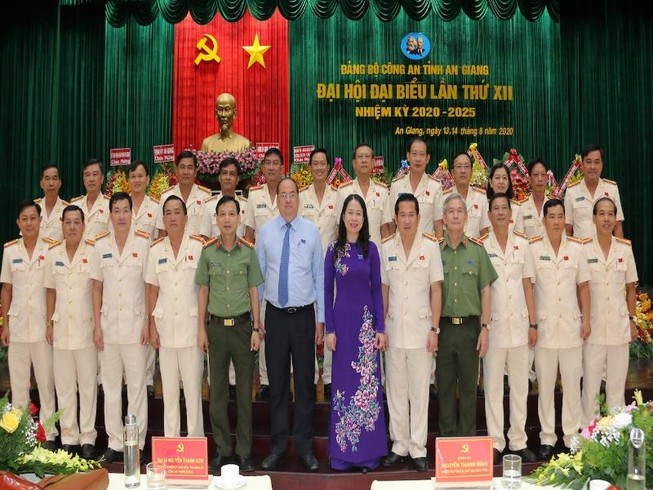 Đại tá Đinh Văn Nơi tái đắc cử Bí thư Đảng ủy Công an An Giang