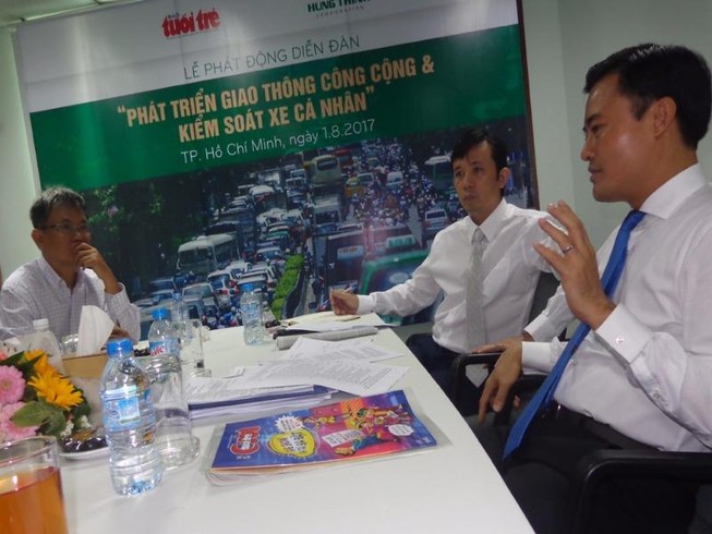 Không nên cấm ngay xe máy chạy trên đường